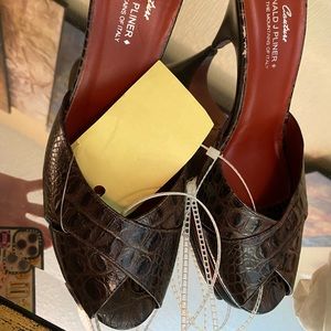 NWT Donald J Pilner shoes